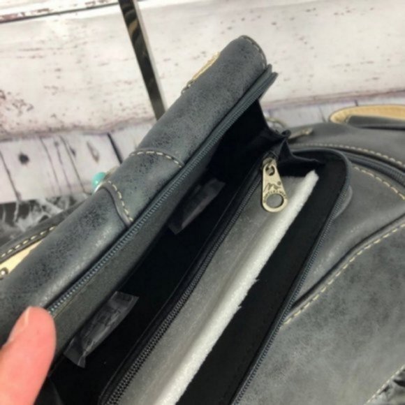 Montana West Concho Concealed Carry Satchel - Picture 4 of 7